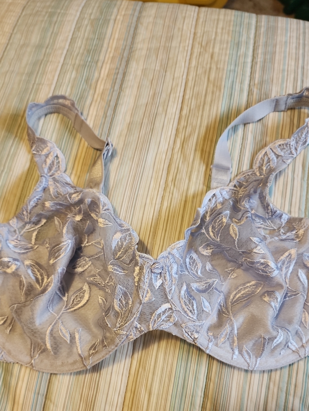 Bali Light Lavender Embroidered Underwire Bra
